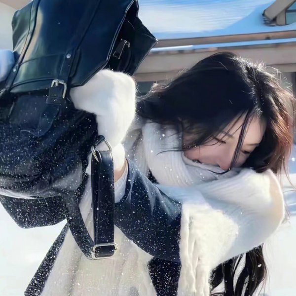 女哭声